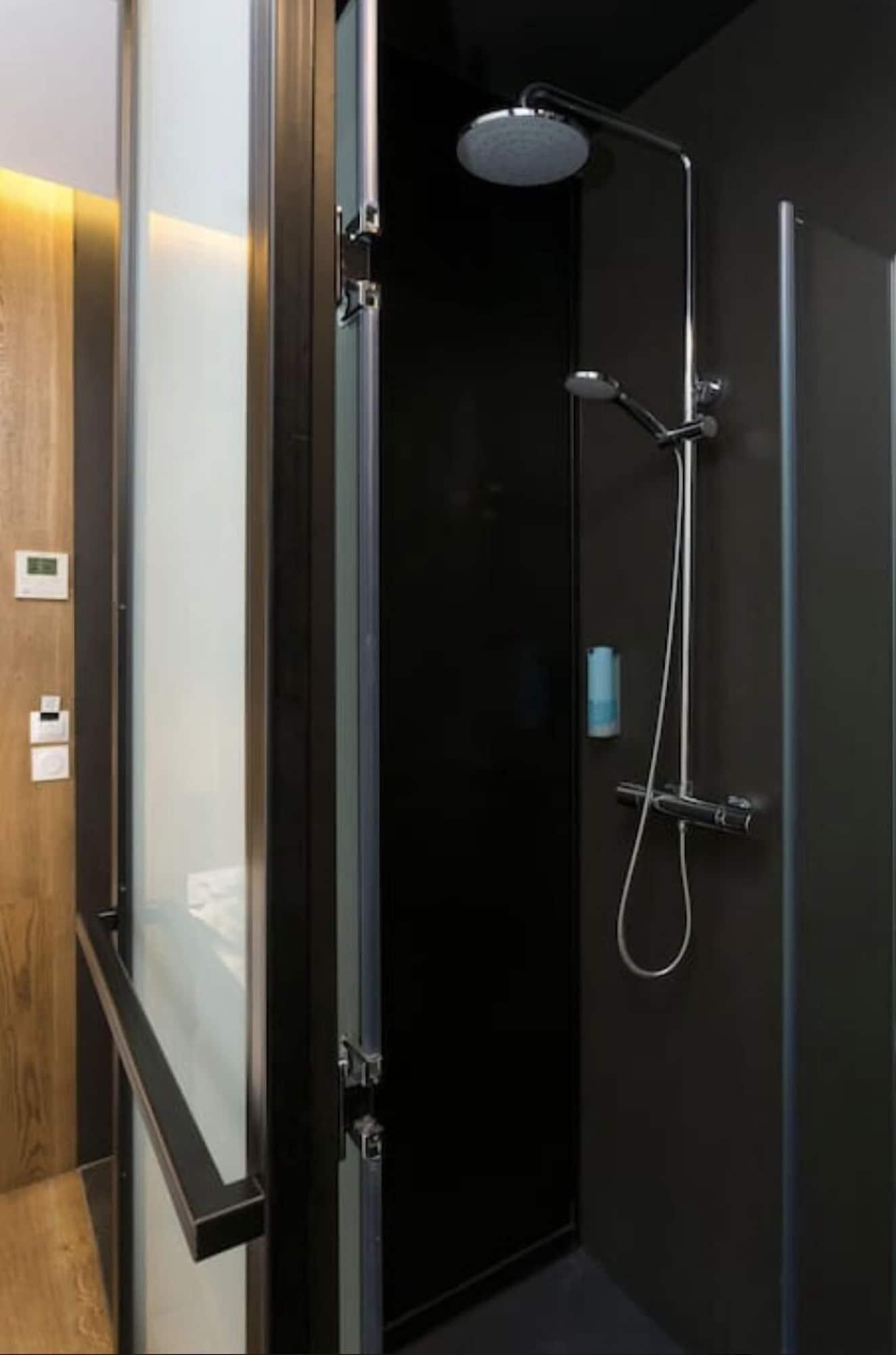 Atypik Hotel Клиши Экстерьер фото
